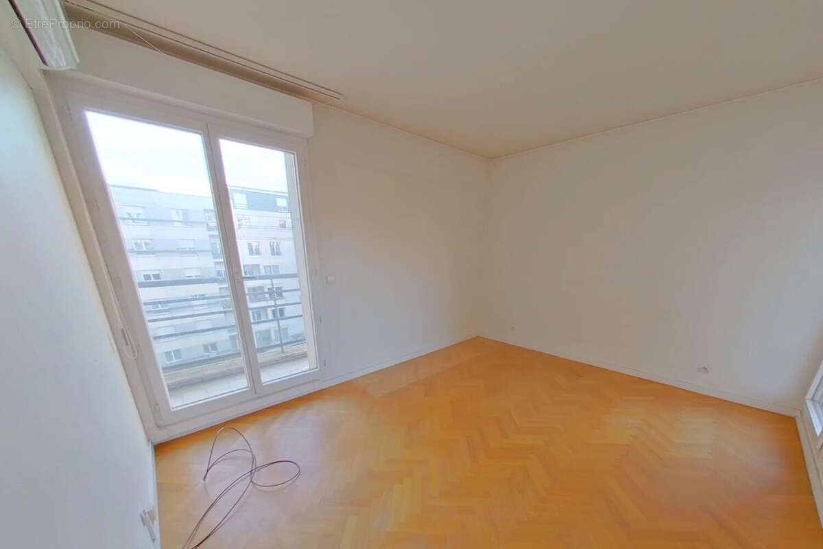 Appartement à PARIS-19E