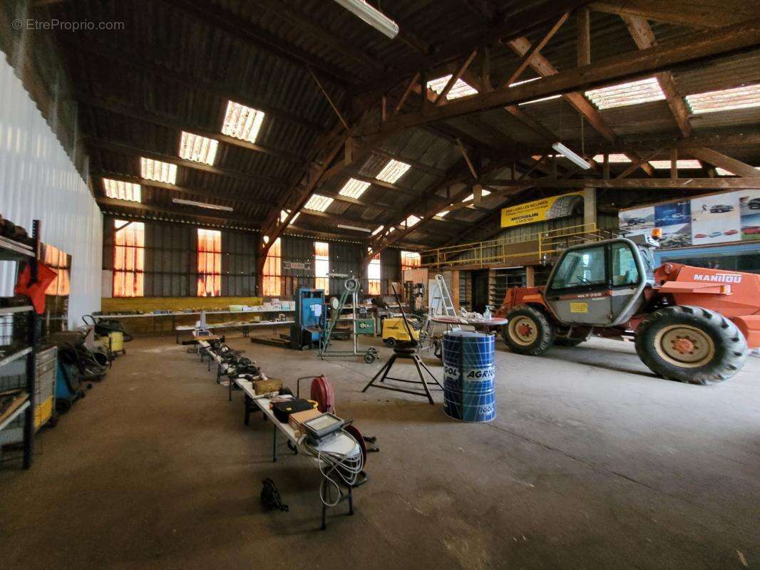 Propriété bâtie composée d'une habitation principale et de d - photo 11