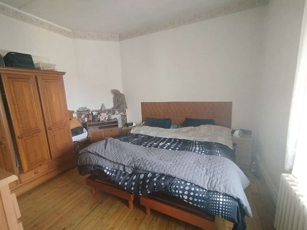 Maison à ORIGNY-SAINTE-BENOITE