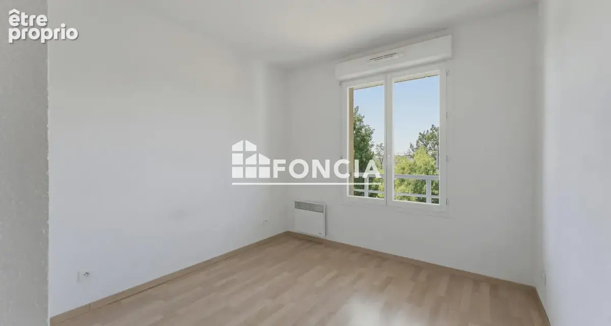 Bruges - Ausone - T2 avec balcon et double stationnement - photo 7