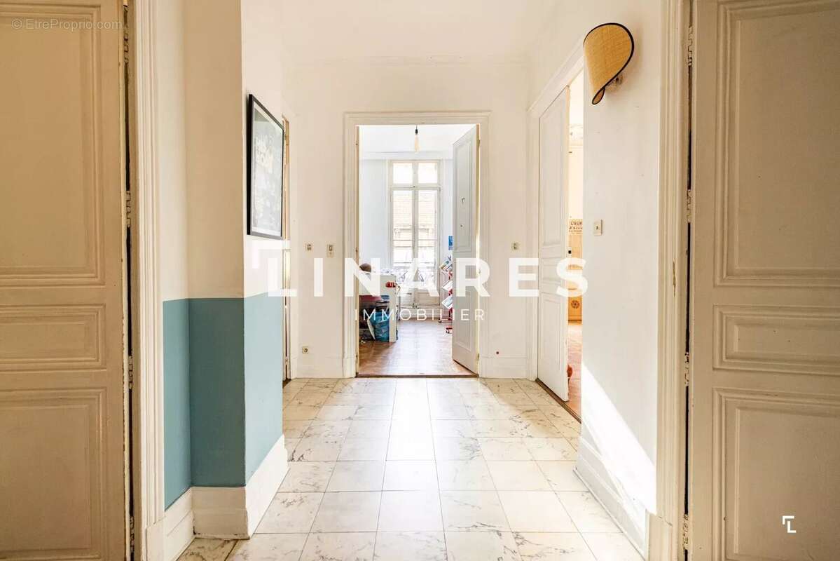 Appartement à MARSEILLE-1E