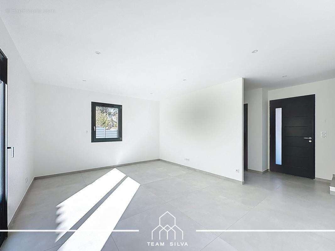 Maison à SAINT-ROMAIN-EN-GAL