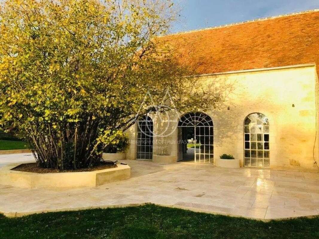 Beau château du XVIIIe siècle avec dépendances, incluant une salle de réception, situé dans l'Orne - photo 7