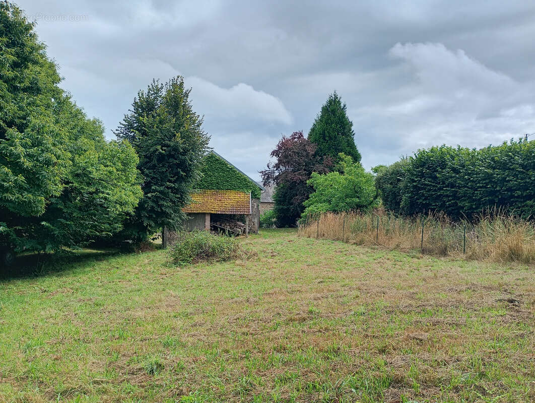 Maison indépendante en pierre de 70m2 sur un terrain de 2092 m2. - photo 15