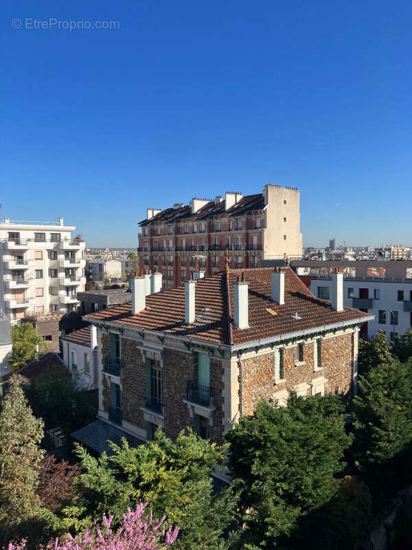 Appartement à COURBEVOIE