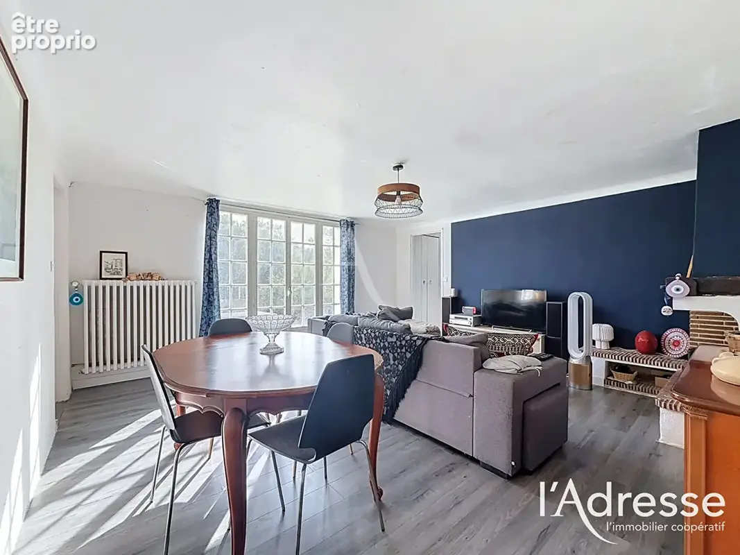 SAINT-AVERTIN - CANGÉ - Maison  à rénover 90 m² avec terrain de 760 m², garages - photo 1