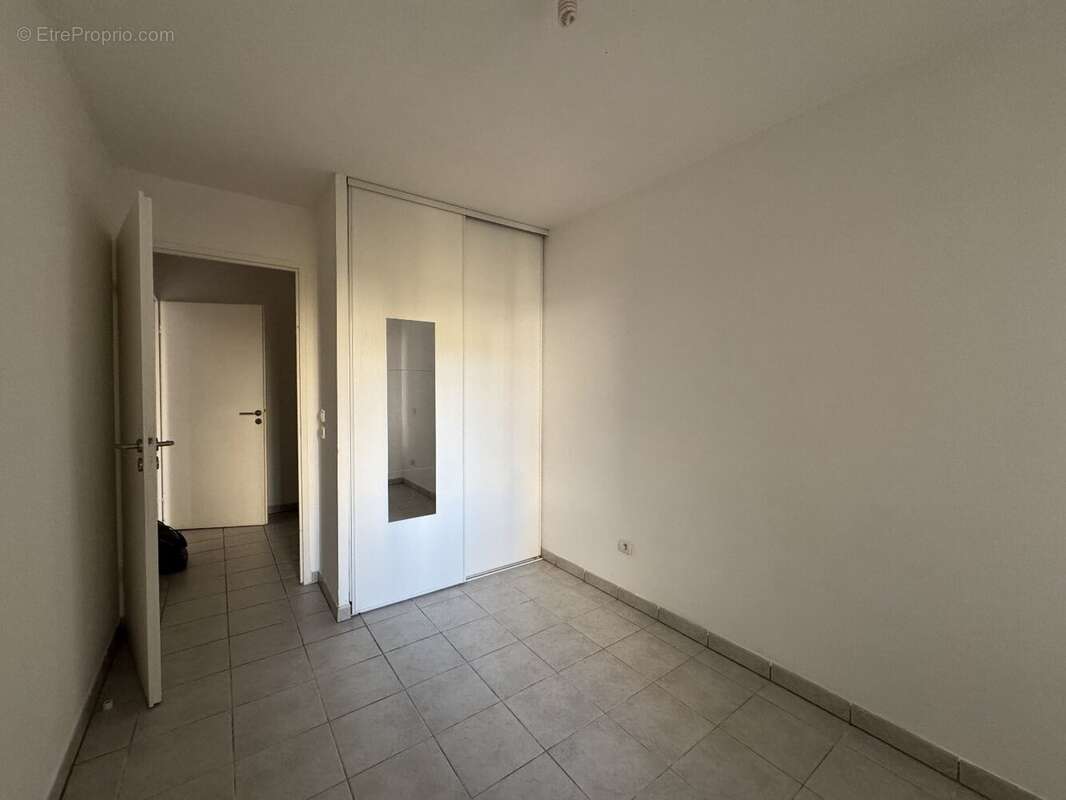 A vendre t2 sete - photo 5