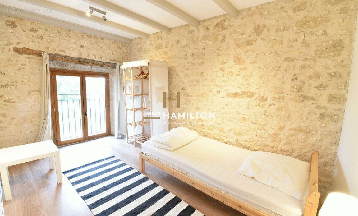 Propriete avec gites et salles de reception-reunion - photo 13