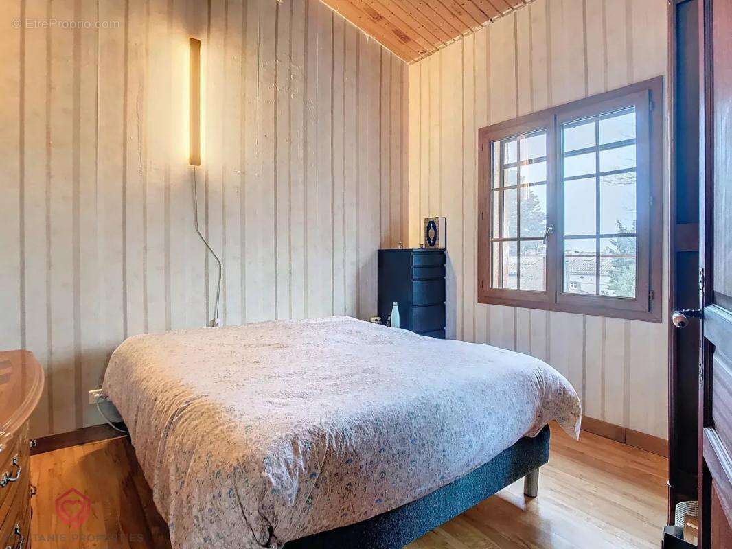 Maison à LA POMAREDE