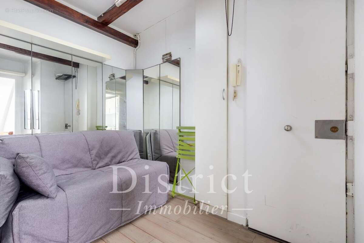 Appartement à PARIS-1E