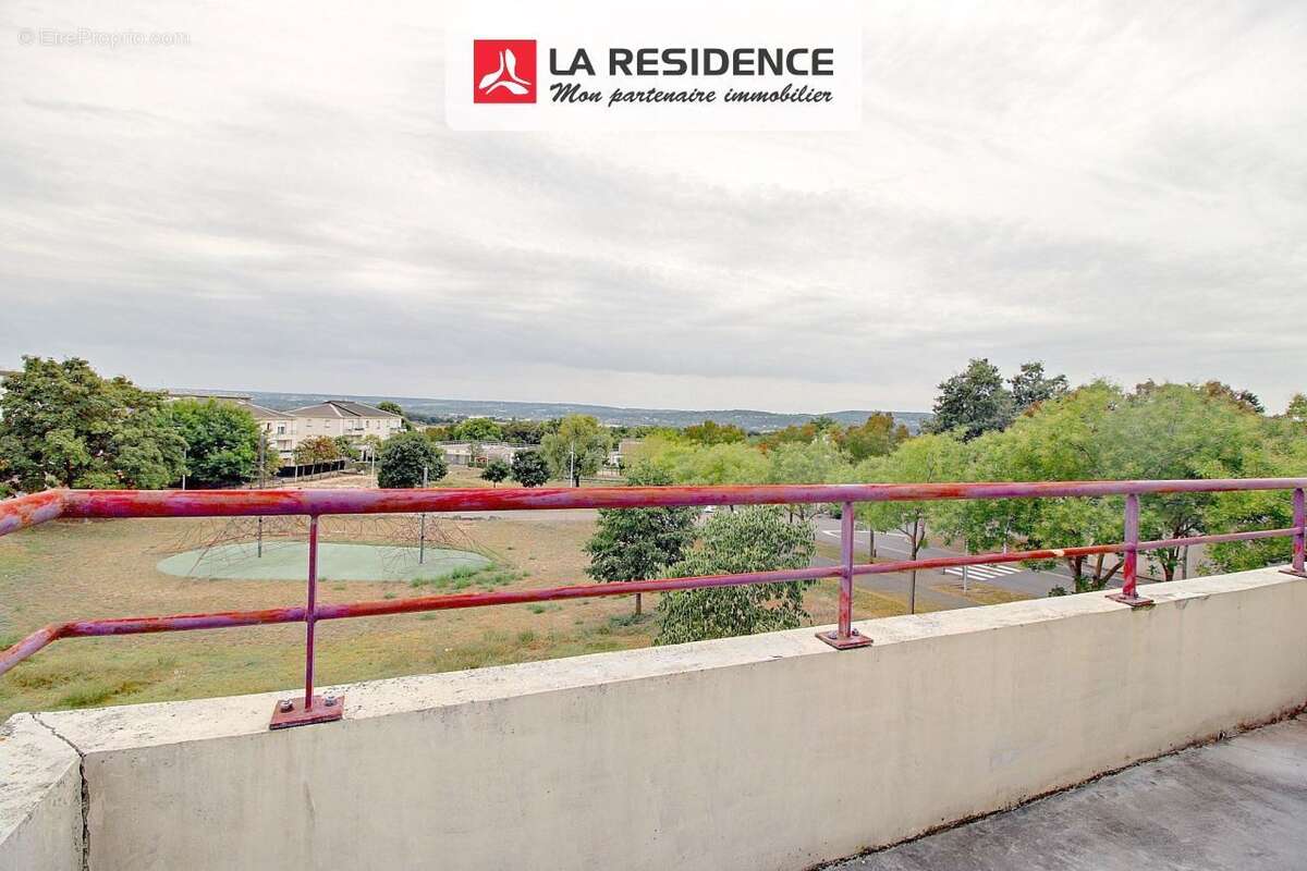 Appartement à CHANTELOUP-LES-VIGNES
