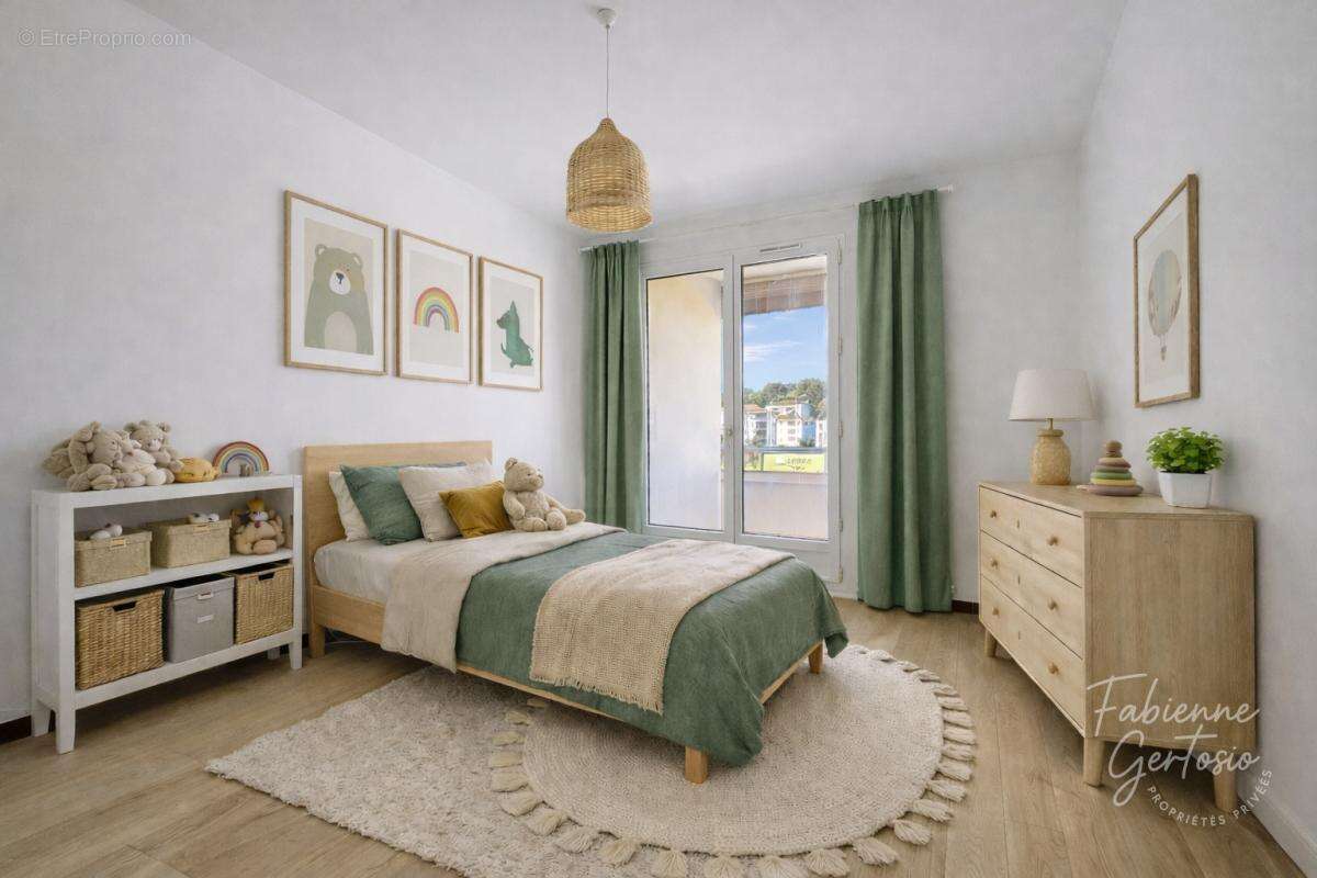Appartement à HYERES