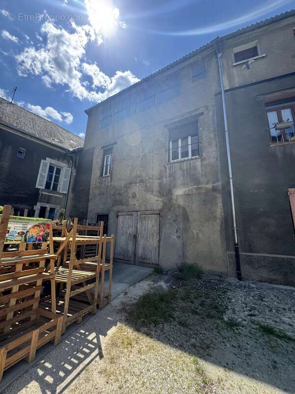 Appartement à LA MURE