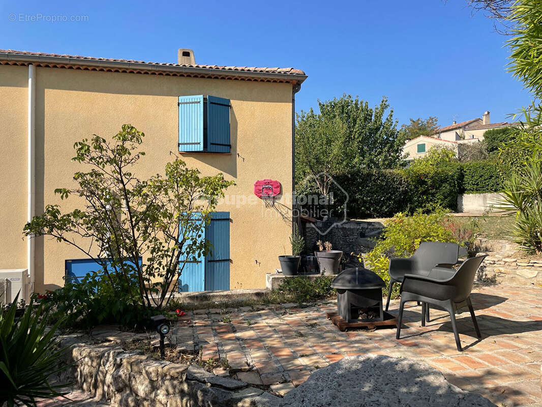 Pierrevert -Charmante maison 3 chambres avec terrasse, piscine et terrain de 500 m² - photo 6