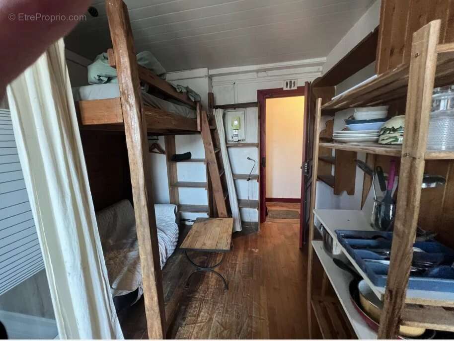 Appartement à PARIS-14E