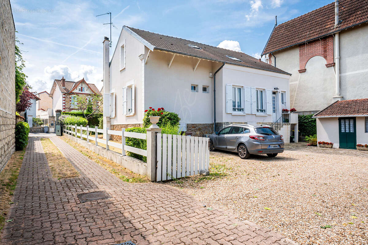 Maison Montesson 8 pièce(s) 163.14 m2 - photo 18