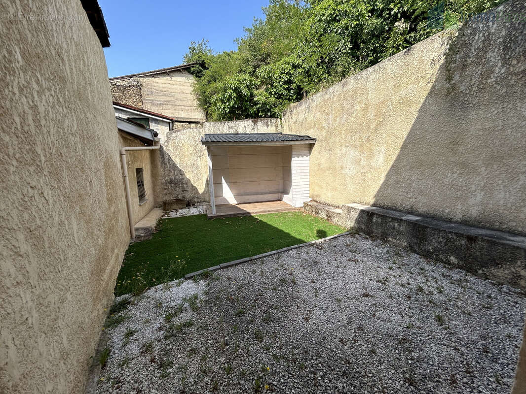 Duplex atypique avec extérieur à saint donat - photo 2