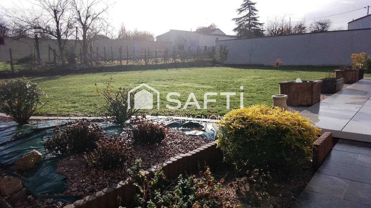 Photo 1 - Maison à FONTENAY-LE-COMTE