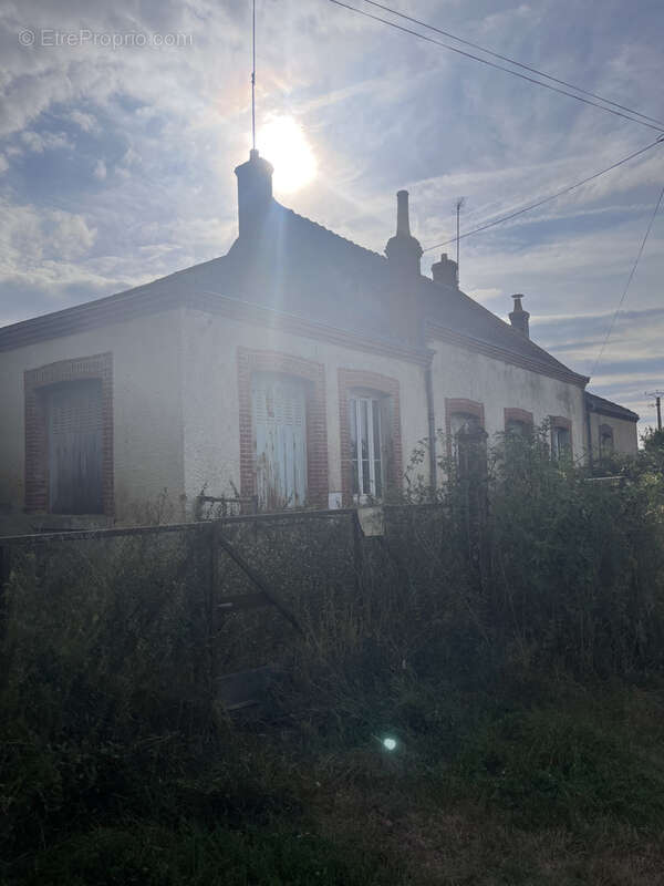 Ensemble immobilier à rénover de 74m2 - photo 6