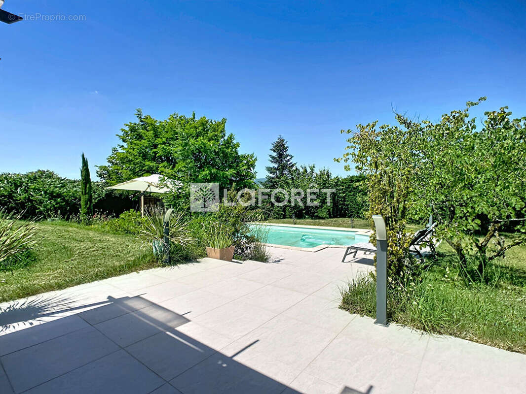 Maison Cercie 8 pièce(s) 130 - photo 2