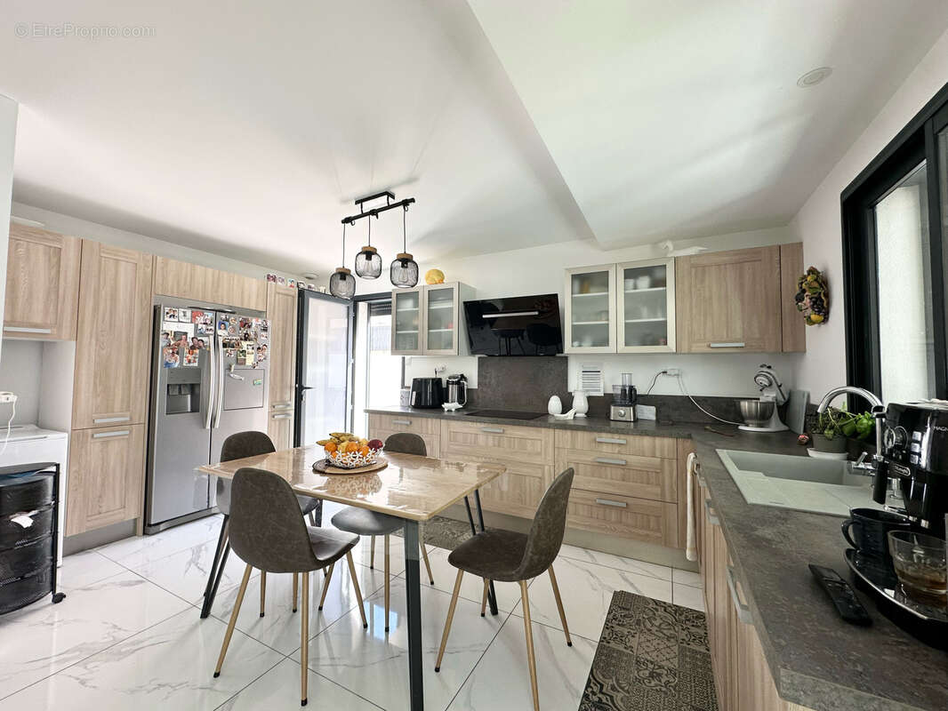 Maison à CARNOUX-EN-PROVENCE