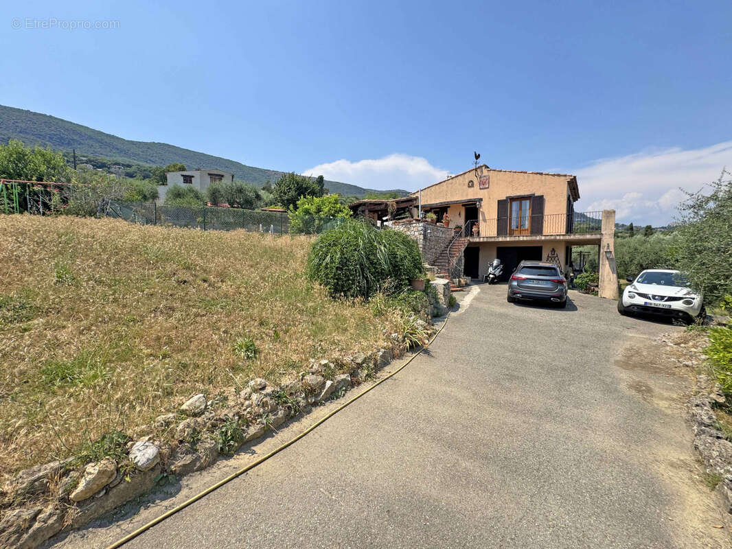 Maison à GATTIERES