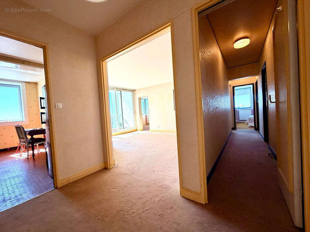 Appartement à PARIS-19E