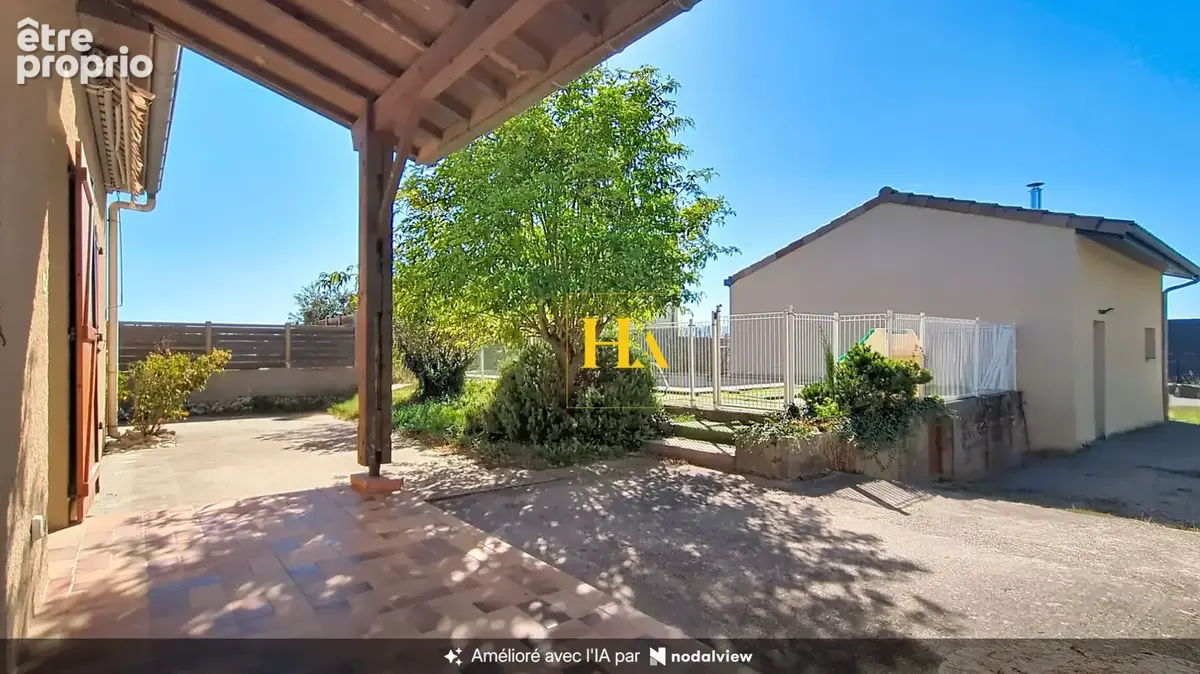 EXCLUSIVITÉ - BÉSAYES : Maison de plain-pied d'environ 113m² avec piscine et garage indépendant de 60 m² à fort potentiel - photo 6