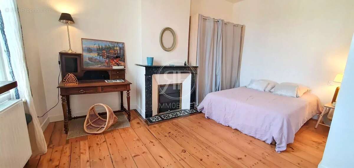 Maison à CASTILLON-LA-BATAILLE