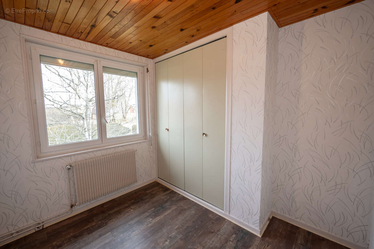 Maison à COURVIERES