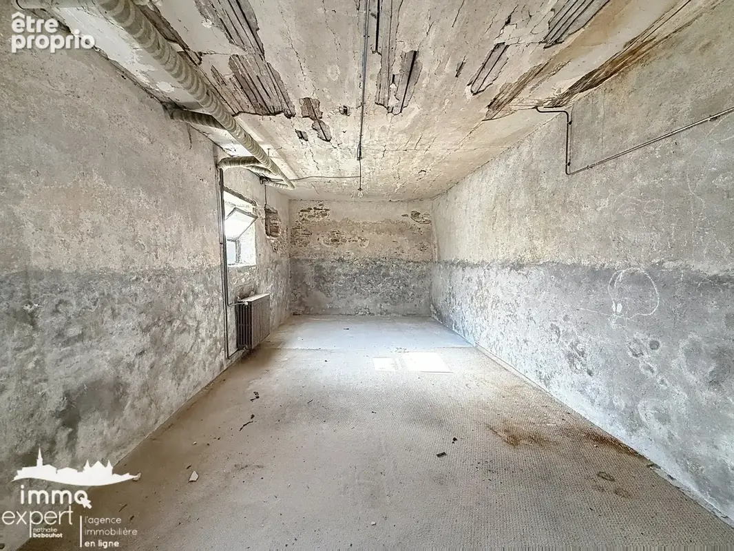 Mirecourt   maison de ville de 209 m2 à rénover entièrement - photo 2