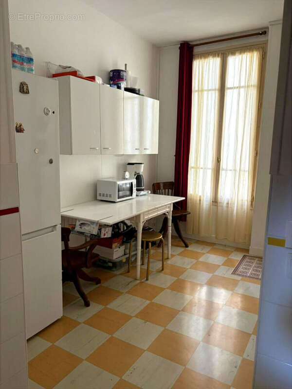 Appartement à PARIS-20E