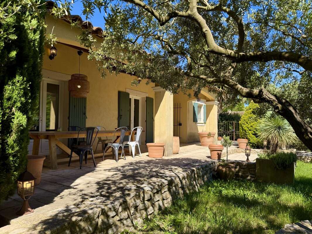 Maison à PIERREVERT