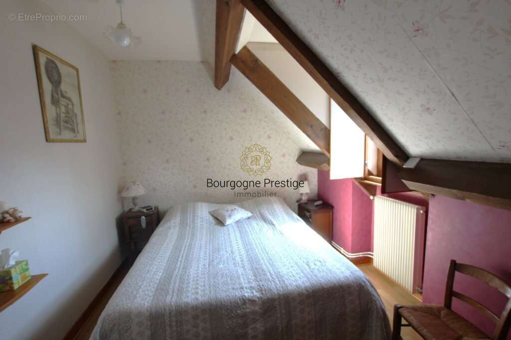Maison familiale de 151 m² sur sous-sol avec piscine et parc clos de 3 051 m² - photo 14