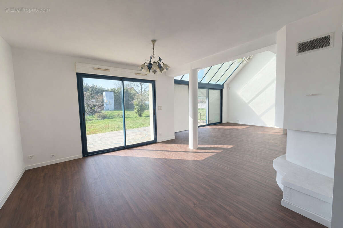 Maison à LAIGNE-EN-BELIN