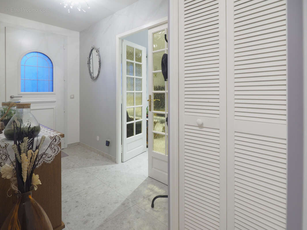 Maison à VAUX-LE-PENIL