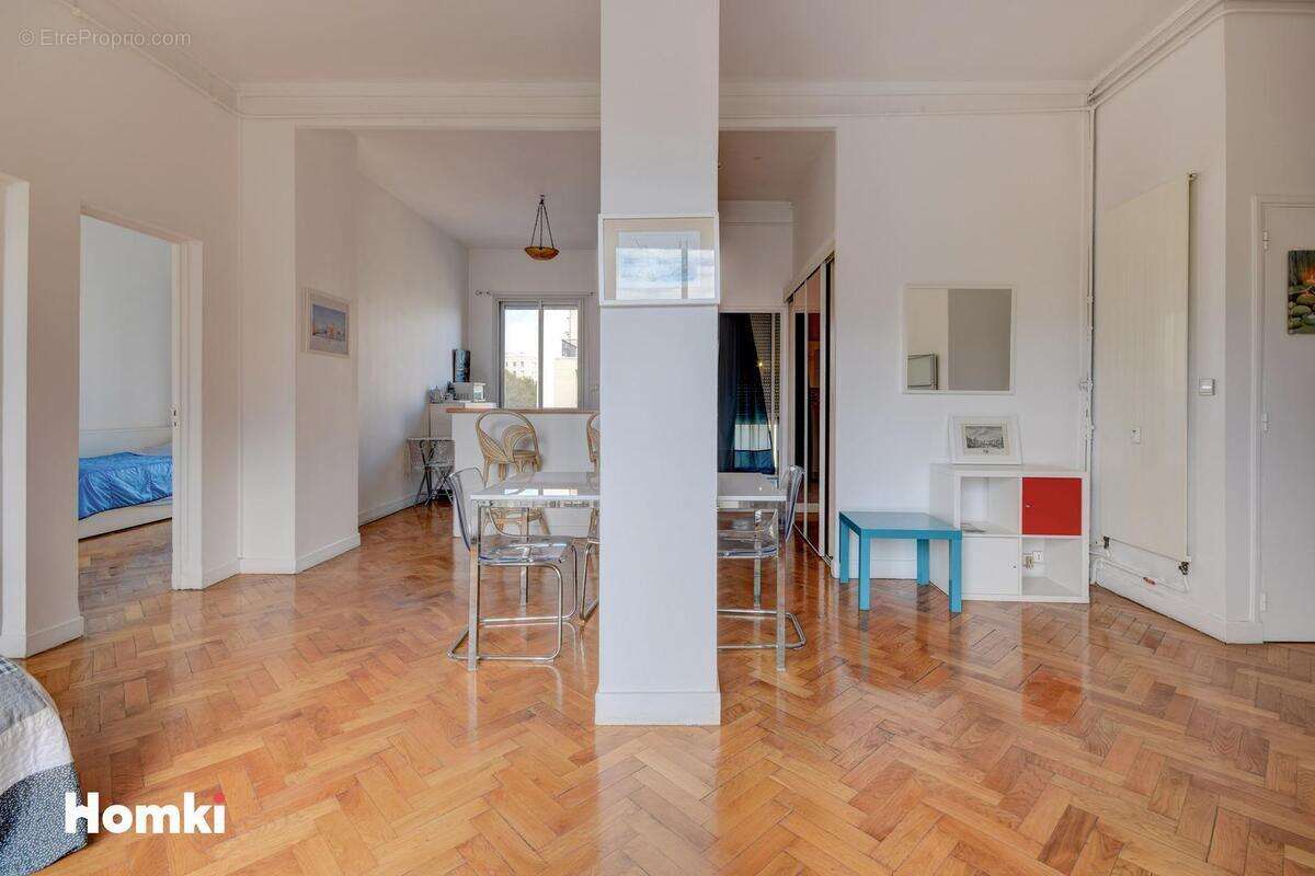 Appartement à MARSEILLE-2E