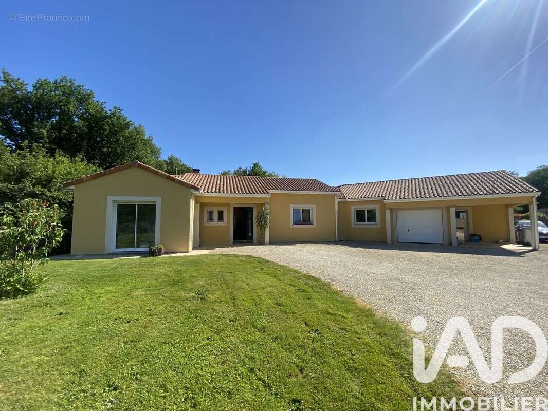 Photo 2 - Maison à LIGUGE