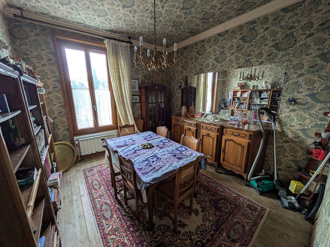 Maison à RIORGES