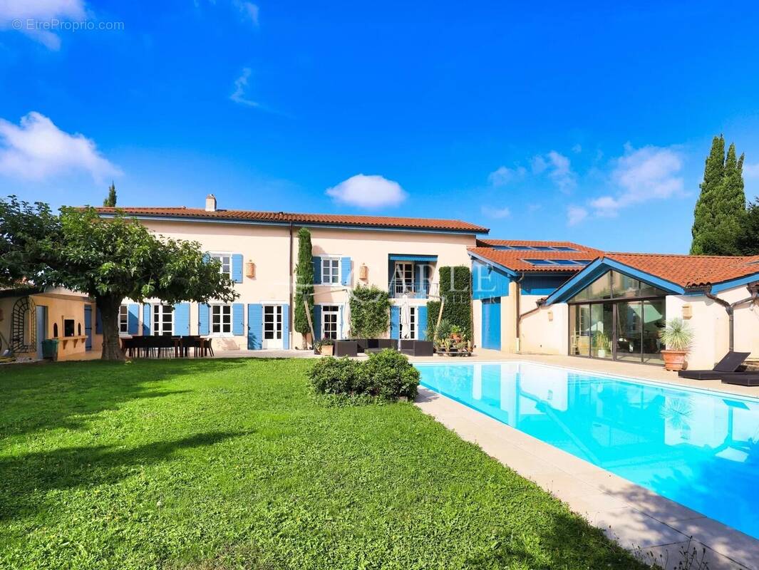 Maison à SAINT-BONNET-DE-MURE