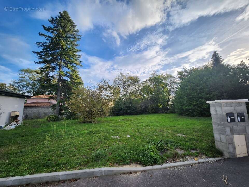Terrain 410 m² à Venissieux  - photo 2