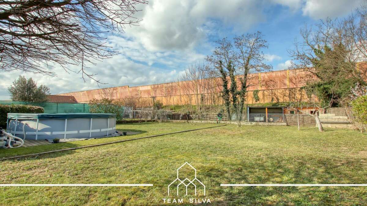 Maison à ROUSSILLON