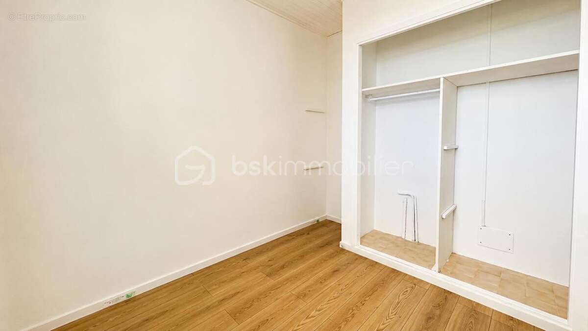 Maison familiale rénovée – 4 chambres – Terrain 4 000 m² – Vence la Sine - photo 20