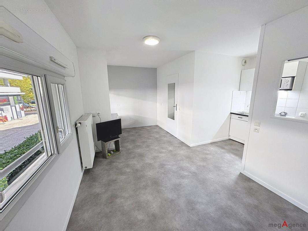 Studio 25 m² dans résidence sécurisée avec parking - photo 2