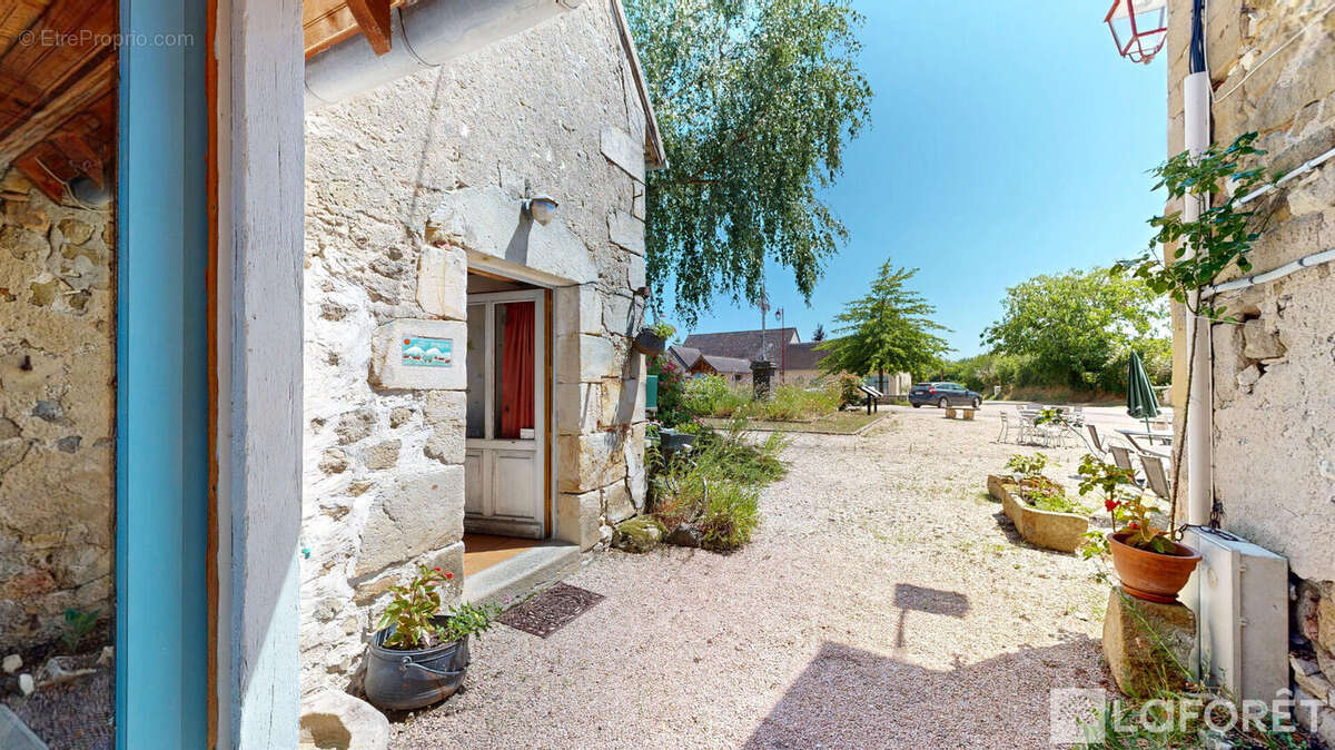 Maison à AUTRY-ISSARDS