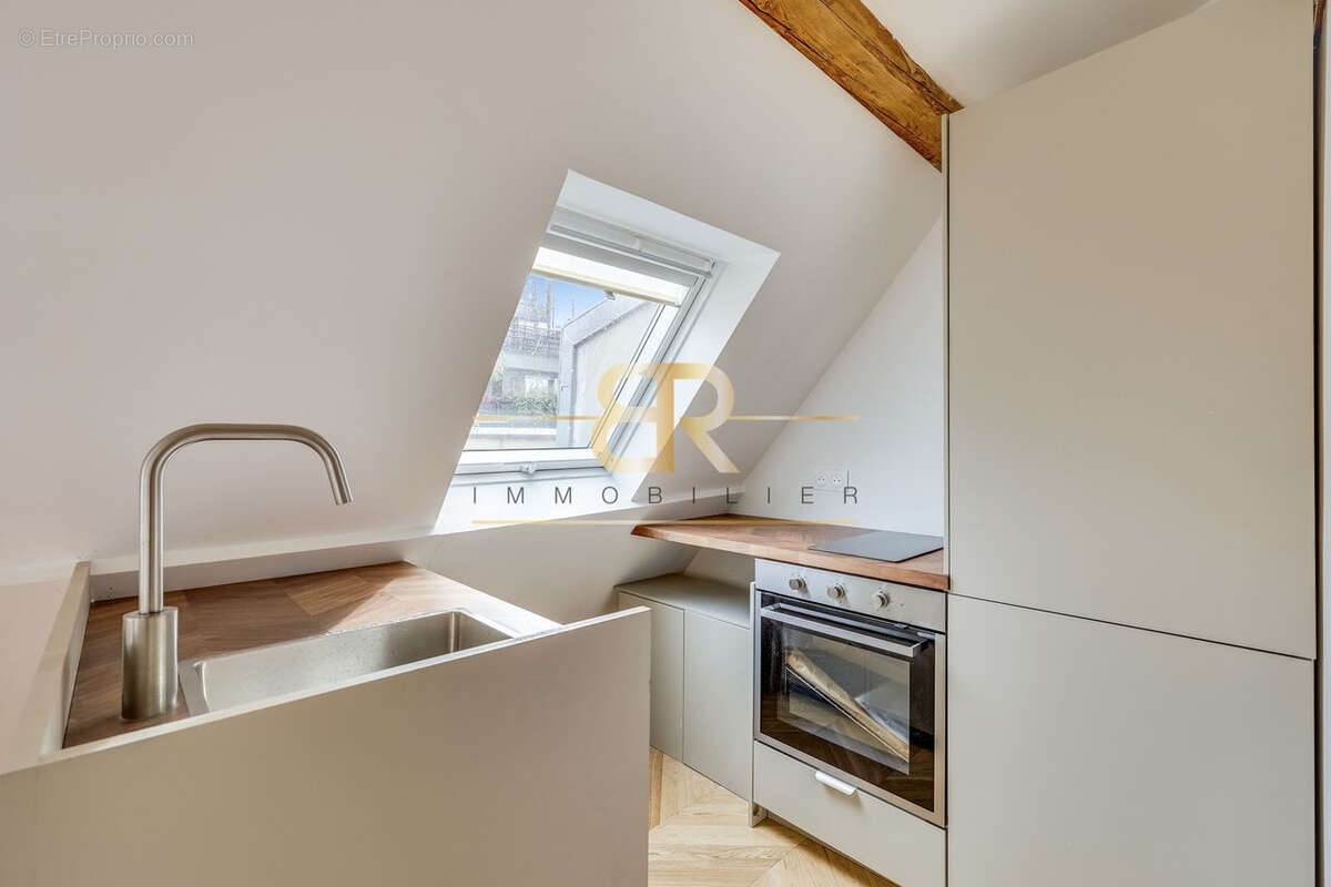 Appartement à PARIS-9E