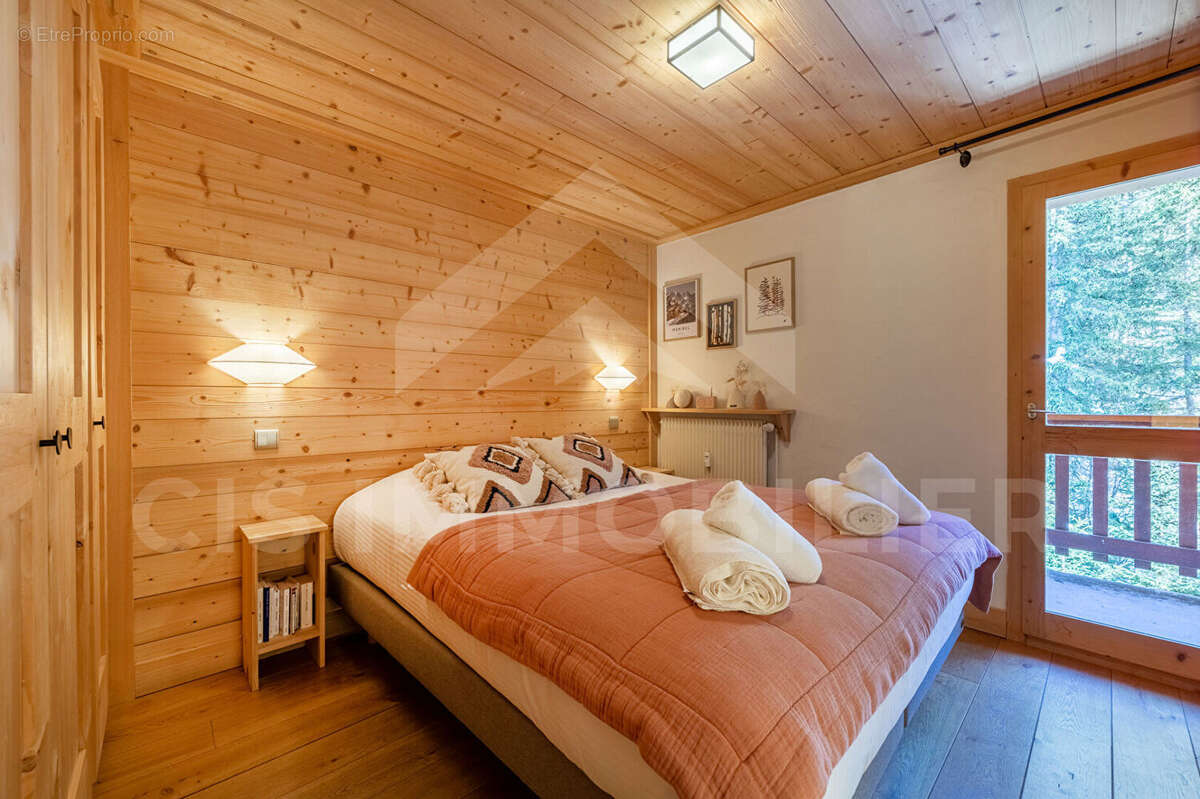 Appartement à LES ALLUES