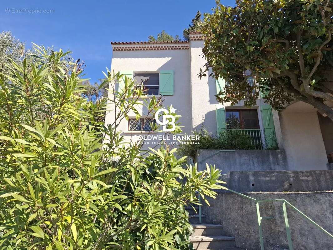 Villa vue mer, domaine privé - 83320 Carqueiranne - photo 6