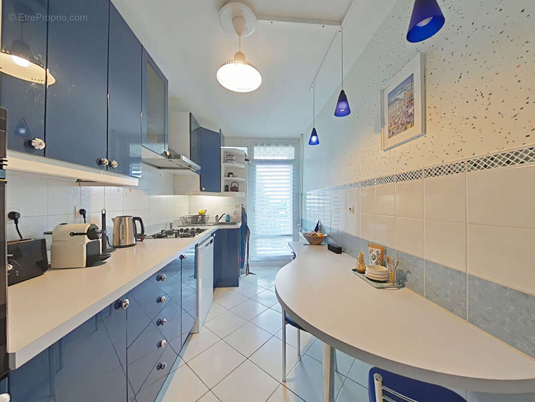 Appartement à FONTENAY-LE-FLEURY