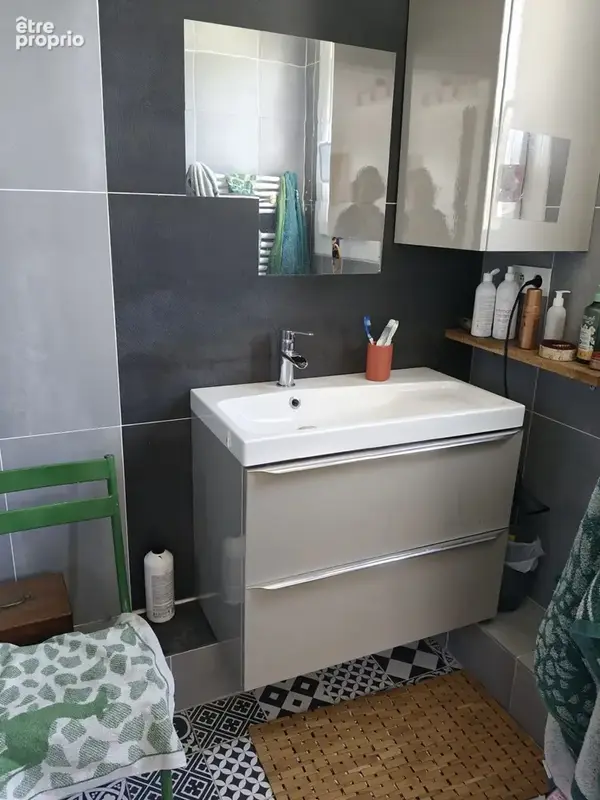 À VENDRE   Charmant F2 en centre-ville avec extérieur et atelier - photo 6